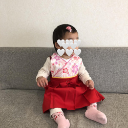 袴風スタイ　女の子　赤　ひな祭り　初節句　お食い初め 3枚目の画像