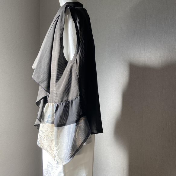 着物リメイク　絹　絽留袖　ベスト　黒　ブラック 4枚目の画像