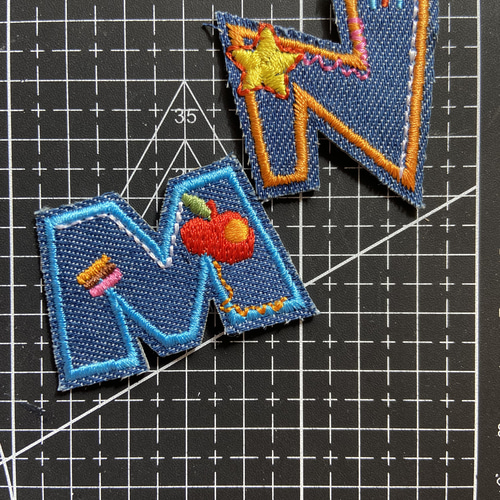 2枚入 アルファベット刺繍アイロンワッペンデニム ワッペン