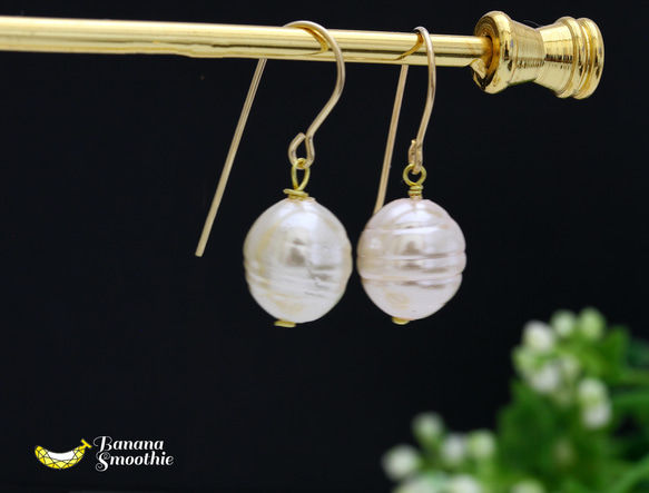 縞入りで個性的♪卒業式、入学式に 大粒 淡水パール シンプル 14kgfピアス 6月誕生石 1枚目の画像