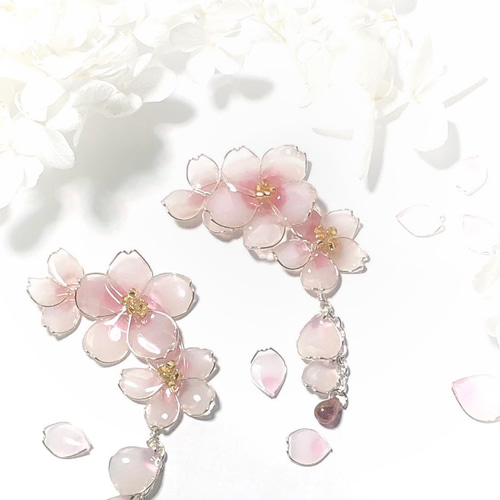 SAKURA シリーズ『夕桜』揺れて舞うブローチ 桜 花 ワイヤー×レジン