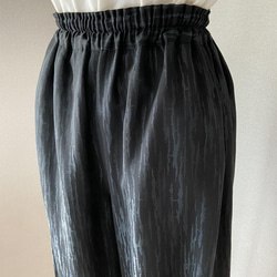 着物リメイク　ロングパンツ　絹　黒　ブラック 2枚目の画像