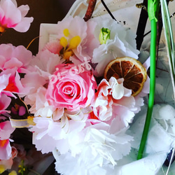 【237】桜とホワイトフレームほんのり春色アレンジメント 1枚目の画像