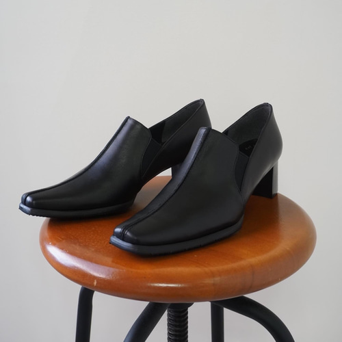 極美品 カンペール right nina チャッカブーツ バックゴア シボ革 黒