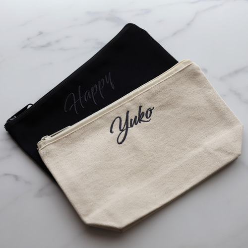 名入れ対応】筆記体 マチありポーチ 刺繍 イニシャル 名前入れ 文字