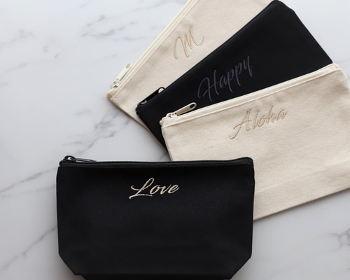 名入れ対応】筆記体 マチありポーチ 刺繍 イニシャル 名前入れ 文字