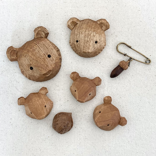 見守る熊吉 熊吉イ-57号 木彫り熊 壁掛け 熊マスク タペストリー