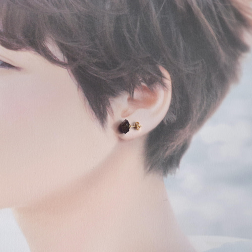 一点もの】 アイオライト 鉱物原石 14kgfピアス 天然石 (No.2045