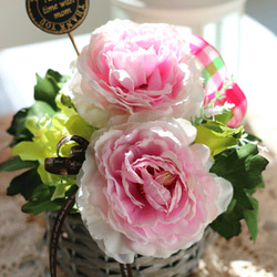 ラナンキュラスの花かごアレンジ♪記念日☆誕生日☆新生活に 1枚目の画像