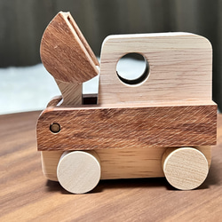 ショベルカー　木のおもちゃ　はたらくくるま　働く車　木の車　木製　出産祝い　誕生日 3枚目の画像