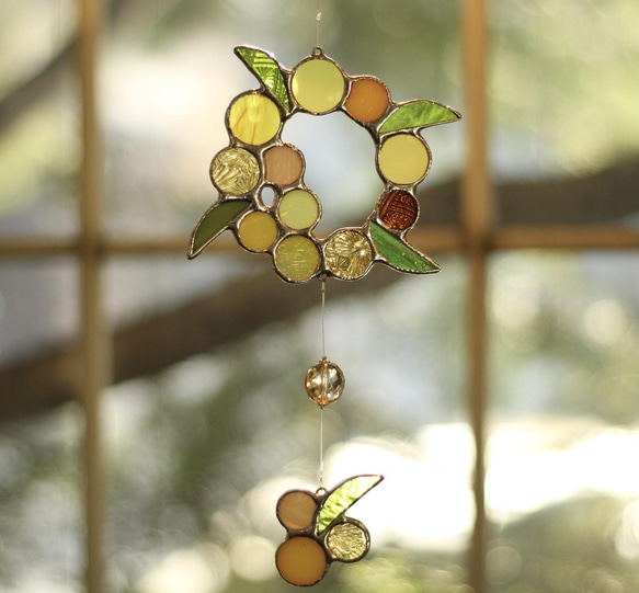 ⭐️Creema限定⭐️ミモザリースのサンキャッチャー〜ステンドグラス〜 5枚目の画像