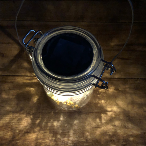 フラワーランタン 300ml スモークツリーから洩れる灯り フラワーボトルライト ソーラーランプ 間接照明 5枚目の画像