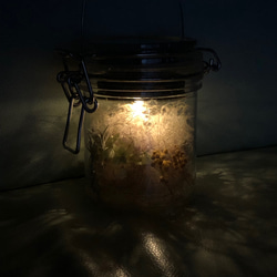 フラワーランタン 300ml スモークツリーから洩れる灯り フラワーボトルライト ソーラーランプ 間接照明 2枚目の画像