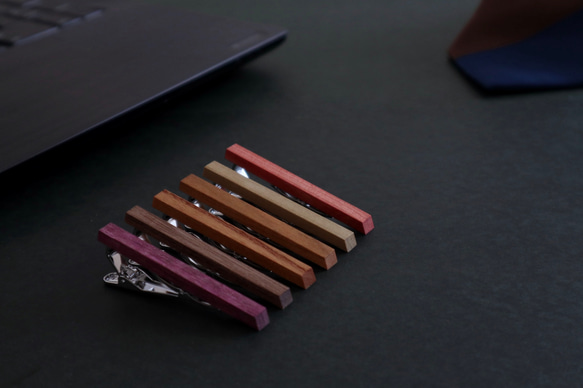 【人気６樹種】シンプルスリムな木製ネクタイピン 4枚目の画像