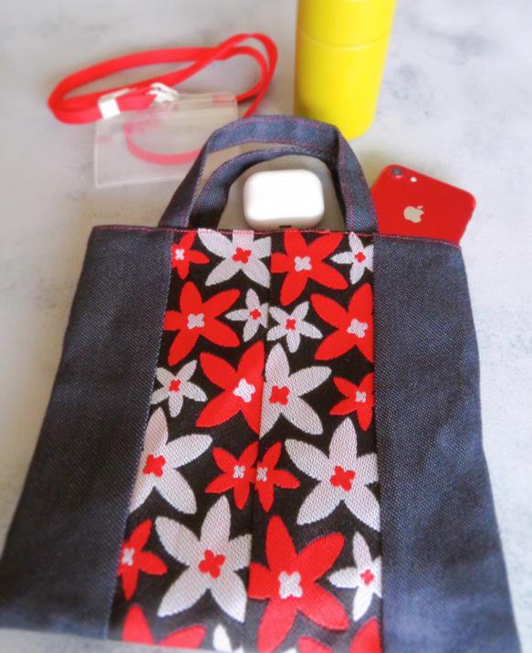 畳縁 mini トートバッグ(おとなな赤&黒の花柄) 1枚目の画像
