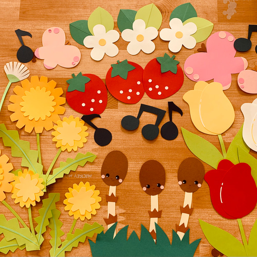 コスモスと葉のパーツセット ビタミンカラー 秋壁面飾り 現品です