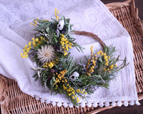 ミモザと春の花摘みハーフリース✳︎ドライフラワー◎23センチ リース