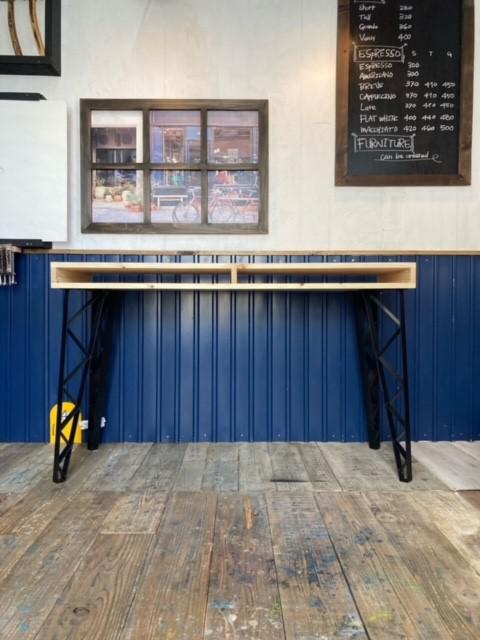 ボックストップのワークデスク