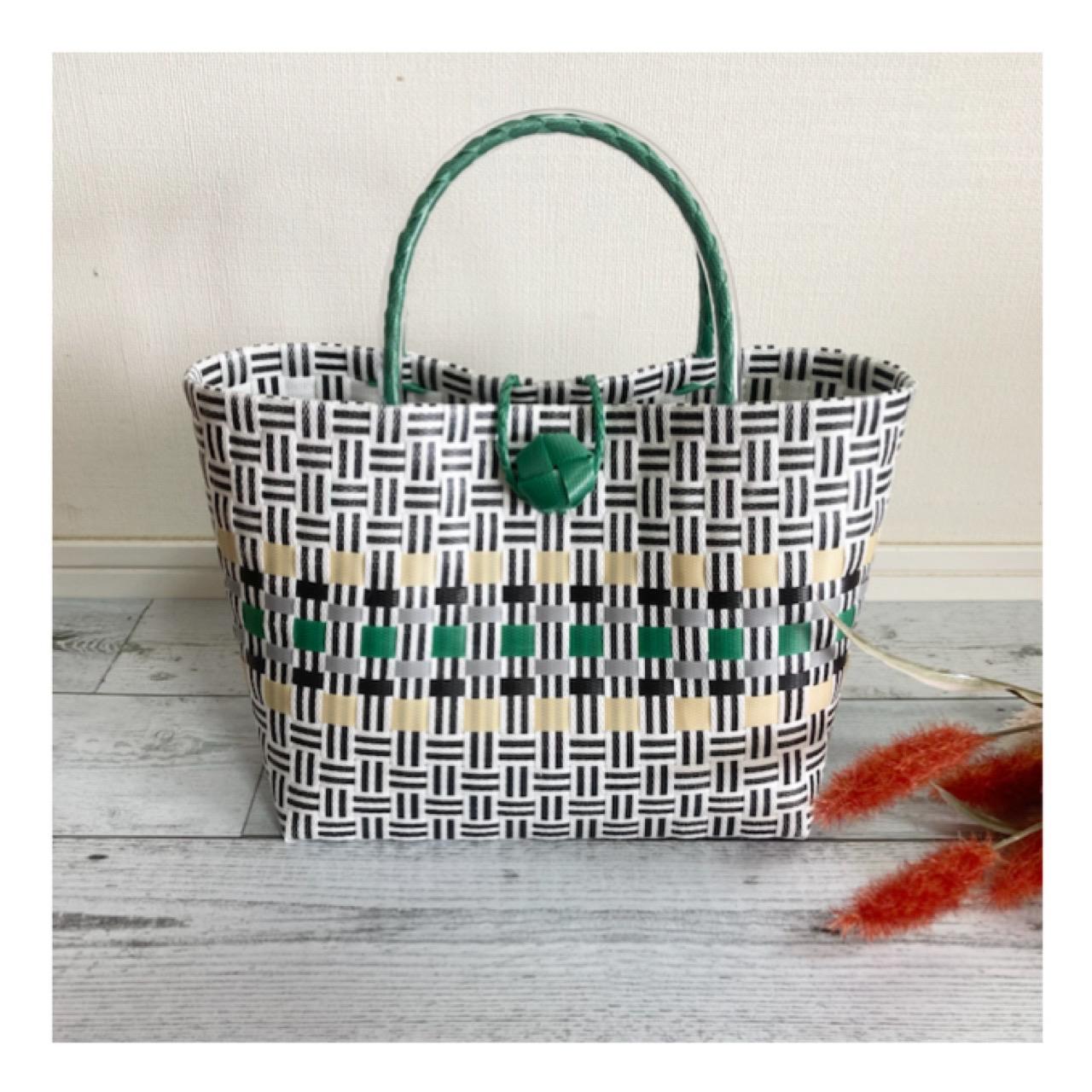 カパフ マルチカラーカゴバッグ パール ハンドバッグ グリーン系 ハンドメイド カパフ マルチカラーカゴバッグ パール ハンドバッグ グリーン系