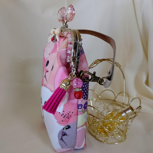 キュートな猫ちゃん☆がま口 ポーチ 持ち手付きでゆらゆら がま口  