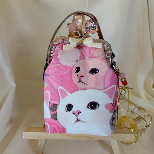 キュートな猫ちゃん☆がま口 ポーチ 持ち手付きでゆらゆら がま口  