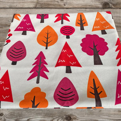 森林坐墊紅色樹木-扁柏香味- 第4張的照片