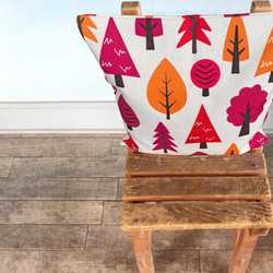 森林坐墊紅色樹木-扁柏香味- 第2張的照片