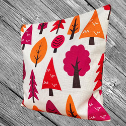 森林坐墊紅色樹木-扁柏香味- 第3張的照片