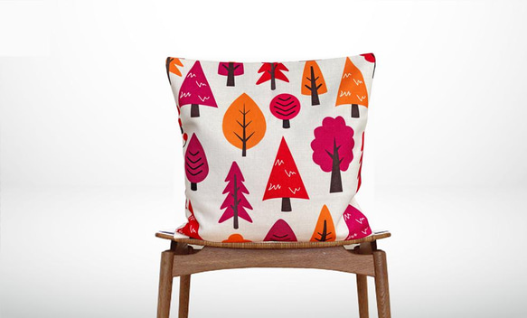 森林坐墊紅色樹木-扁柏香味- 第1張的照片