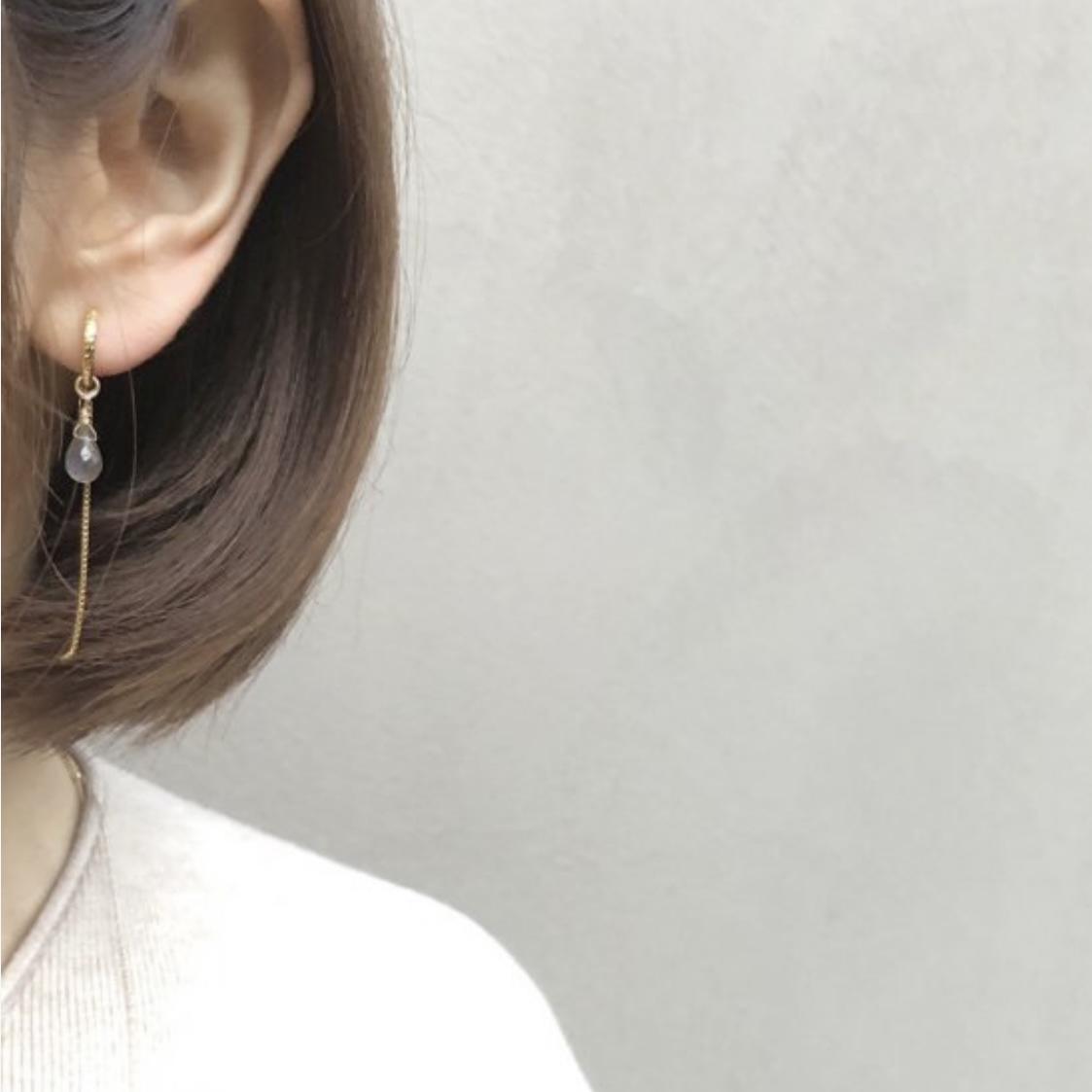 【drop】痛くないイヤリング。ラブラドライト天然石×14kgf イヤリング。