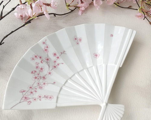 橘吉『新品未使用』桜の花柄 深さもある 丸皿 - メルカリ