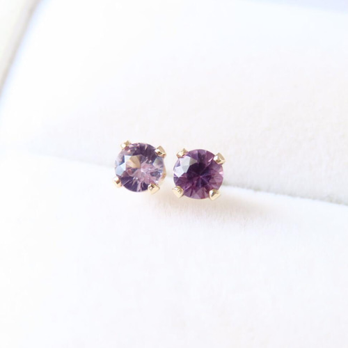 14kgf〉パープルスピネルのスタッドピアス(B) ピアス（スタッド・一粒