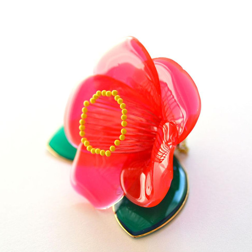 レジン椿(オブジェ) その他置物 ma-mo 通販 13378771｜Creema(クリーマ