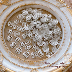 ビーズキャップ 花座 ホワイトシルバー 100個 直径約9mm 3枚目の画像