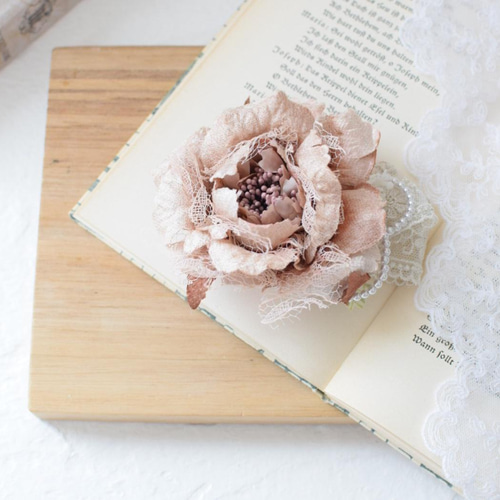 服を傷めないマグネットコサージュ】ローズの親子コサージュ