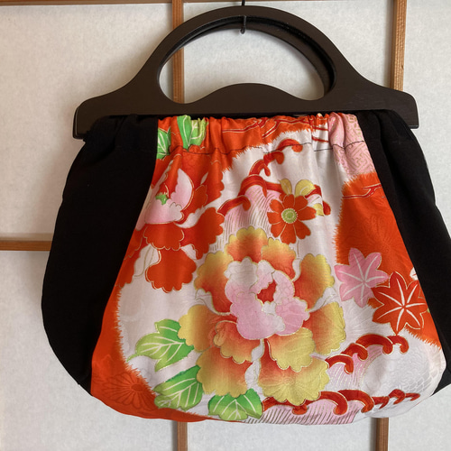 マチャケ様　お花刺繍風　マチありＬサイズ グラニーバッグ　ハンドメイド 花柄グラニーバッグ （1012)マチ付グラニーバッグ*花柄*レッド