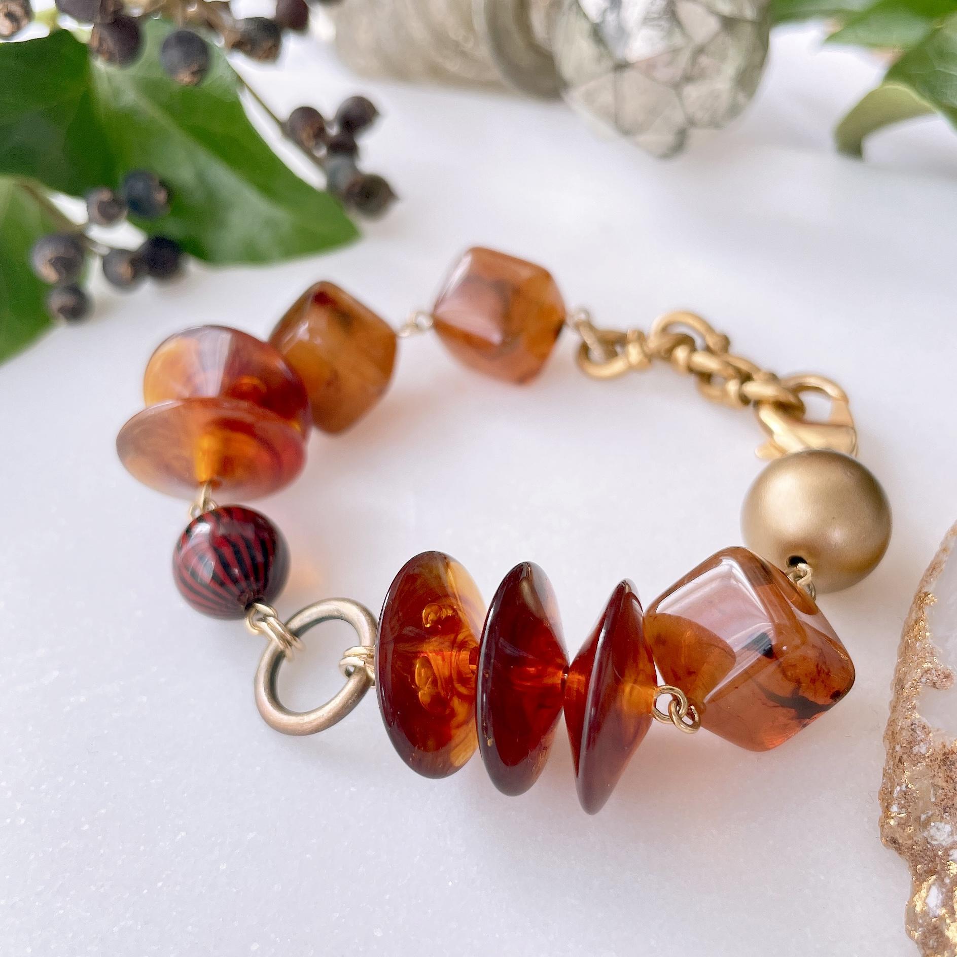 合わせやすいテラコッタカラー♪イタリアンパーツのボリュームブレスレット -Uva ウヴァ-