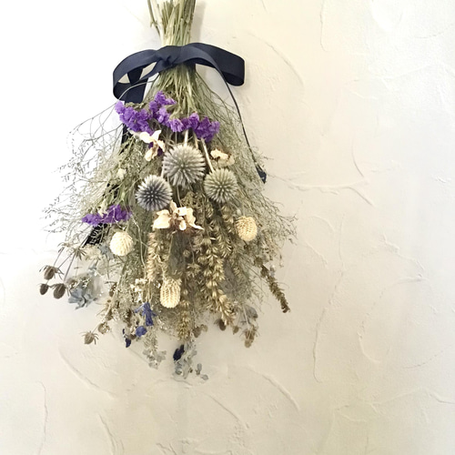 ドライフラワースワッグ  ホワイトブルー　さくら咲く ドライフラワースワッグ ホワイトブルーさくら咲く