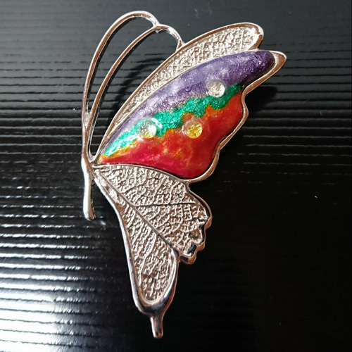 七宝焼ブローチ チョウ 蝶 赤 紫 緑 ブローチ ねこ陽和 通販 13379619