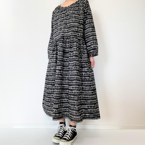 音楽好きのためのワンピース＊楽譜柄＊長袖＊ゆったりギャザー