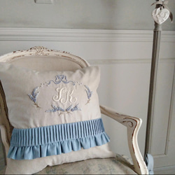 モノグラム刺繍リネンクッションカバー(ホワイト×すずらん)手刺繍