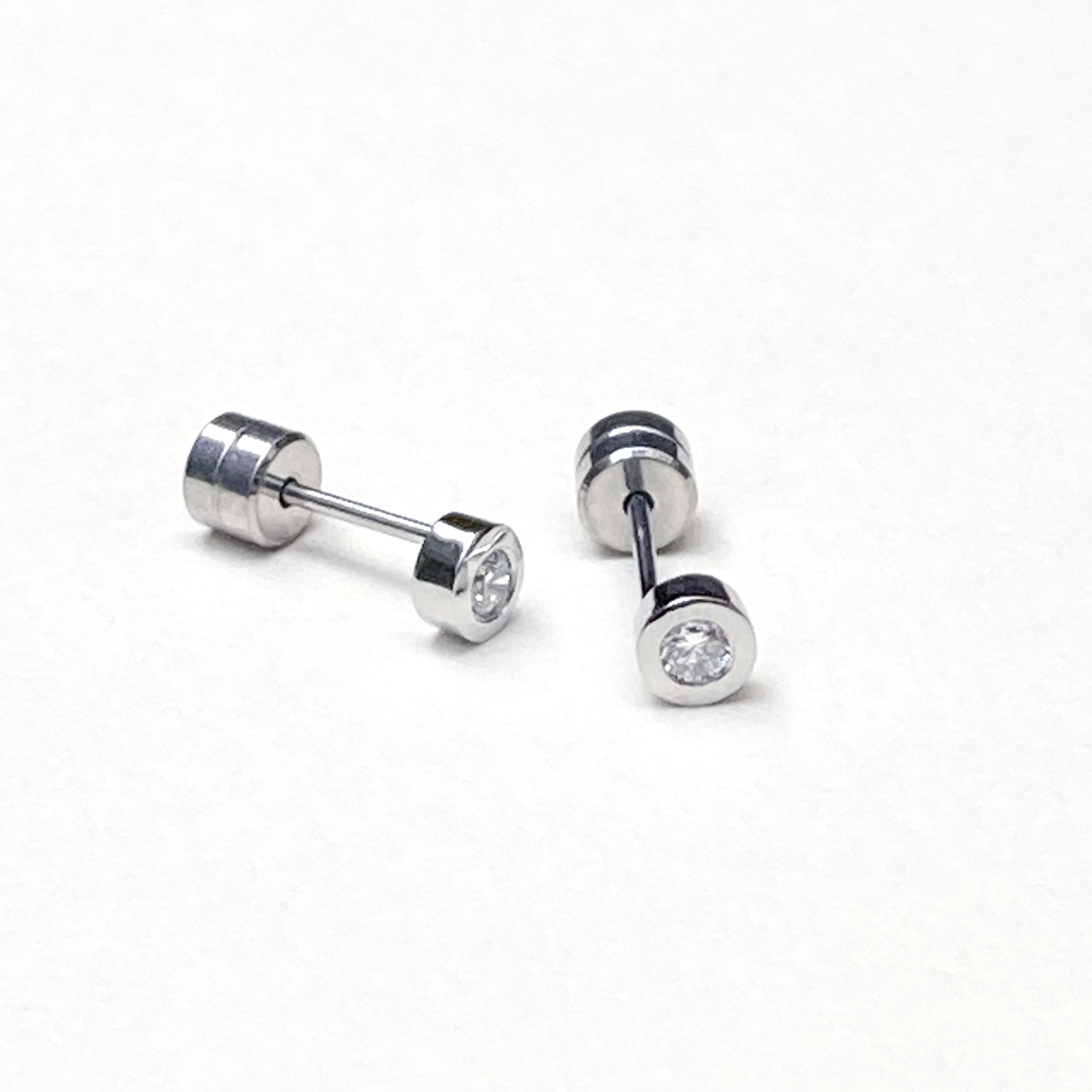 デイリーユースにダイヤモンドピアス~dot stainless pierce~