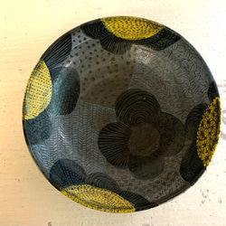 花。パターン化された陶器ディスク-深いdish_potteryプレート 1枚目の画像