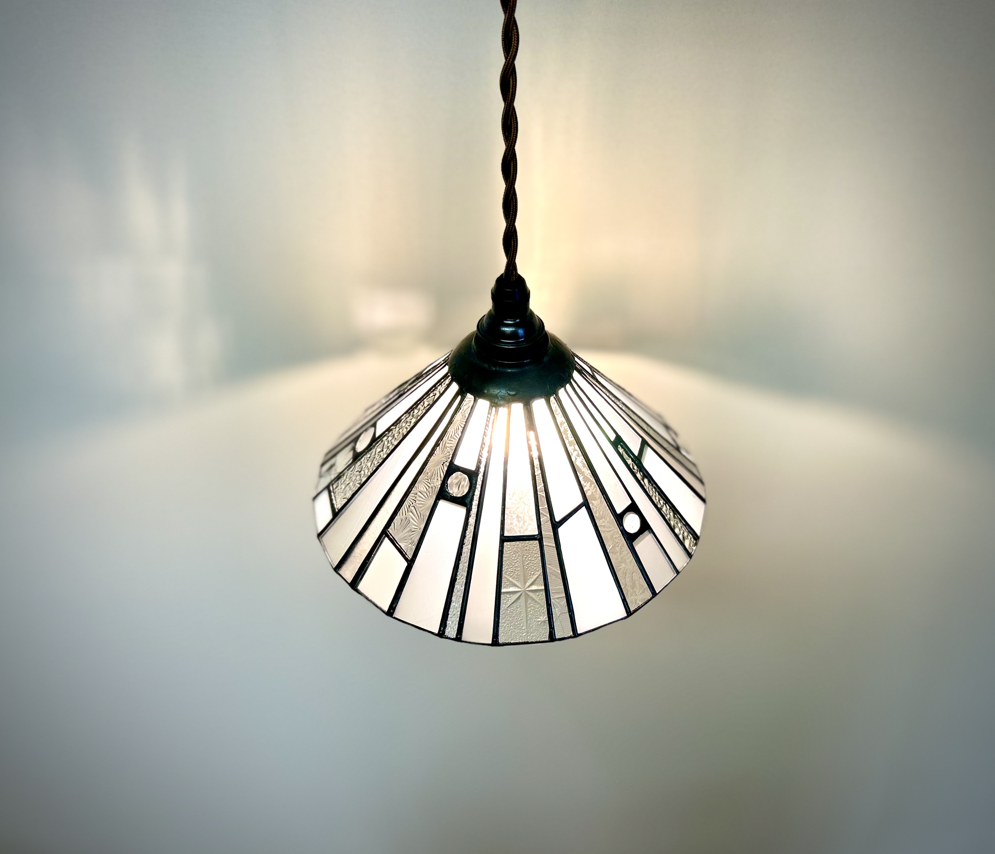 ステンドグラスランプ　パッチワークホワイト.クリア