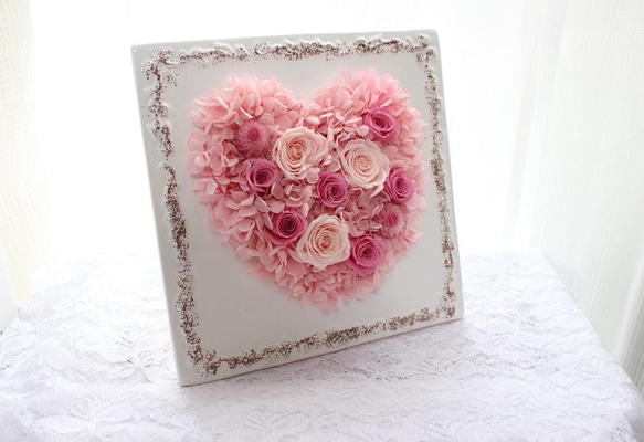 ピンクおしゃれハートフレーム プリザーブドフラワー yuki*florist