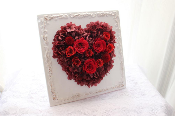 レッドプリザーブドフラワー ハート型装飾 数量限定 100輪の