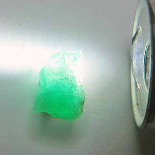 エメラルド 結晶 原石 2.9ct ルース 天然石 5月 誕生石trg119 天然石