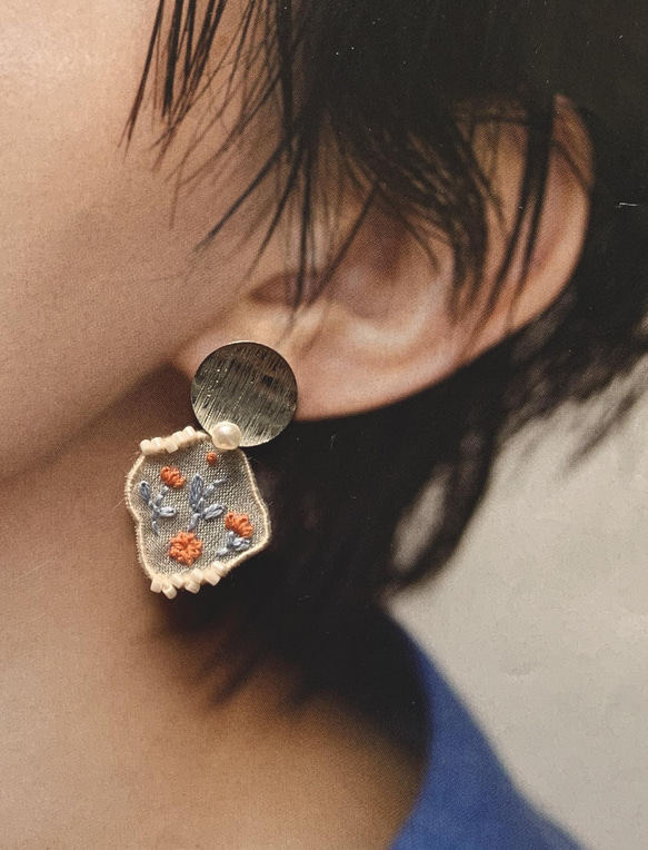 |茷|耳の針|手で刺繍された小さな花柄のシアーピアス 5枚目の画像