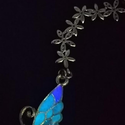 蓄光 マスク チャーム バタフライ 蝶 花 チェコガラス ジルコニア ストラップ 8枚目の画像