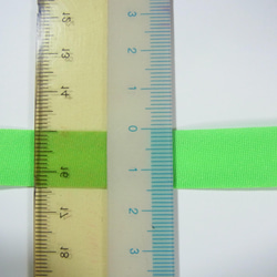 ネオンカラー 蛍光色 グリーン系5点セット 両折バイアステープ、スピンドル、ストレッチコード、コードストッパー、ボタン 3枚目の画像